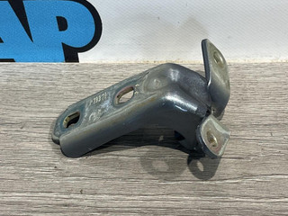 петля двери Buick Encore GX 1 поколение 2020, 1.2 л., бензин, АКПП, внедорожник 5 дв., передний привод, A046057
