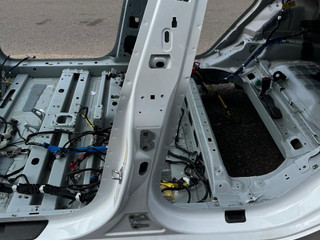 Стойка кузовная центральная левая Tesla Model 3 2 поколение Highland 2025, белый