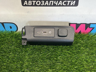 разъем AUX / USB Buick Encore GX 1 поколение 2020, 1.3 л., АКПП, баклажан, полный привод, 42576823, 13529865, 42579309