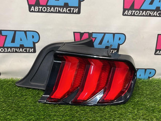 фонарь задний правый Ford Mustang 6 поколение S550 [рестайлинг] 2018, 2.3 л., бензин, красный, задний привод, JR3B13B504A
