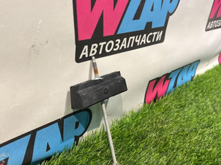 крепление аккумулятора