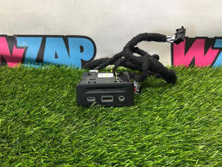 разъем AUX / USB