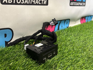 разъем AUX / USB