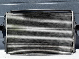 интеркулер Volvo V70 2 поколение 2004, 2.4 л., D5, D 5244 T, дизель, АКПП, универсал, передний привод, 30680547