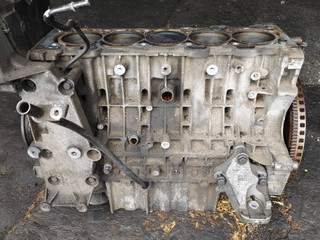 блок цилиндров Volvo XC70 1 поколение 2002, 2.4 л., Ti, B 5244 T3, бензин, АКПП, универсал, полный подключаемый привод, B5244T3