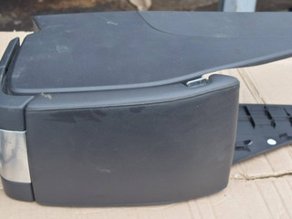 подлокотник Volvo XC70 2 поколение 2012, 2.4 л., D5, D 5244 T15, дизель, АКПП, универсал, полный подключаемый привод, 31313096