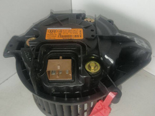 моторчик печки Audi A4 B7 2006, 2.0 л., BPW, дизель, 6МКПП, универсал