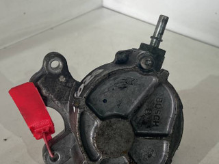 насос вакуумный Peugeot 307 1 поколение 2005, 2.0 л., RHR (DW10BTED4), дизель, 6МКПП, мышка, универсал, D1651C1