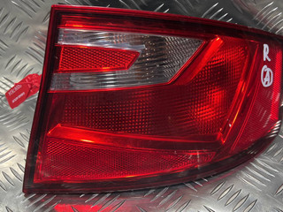 фонарь задний правый SEAT Toledo 4 поколение 2013, 1.6 л., CAYA, дизель, 5МКПП, серебро, седан