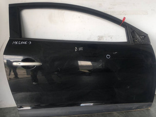 дверь передняя правая Renault Megane 3 поколение 2011, 1.6 л., бензин, МКПП, купе