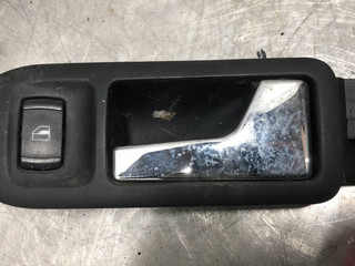 ручка внутренняя передняя правая Volkswagen Golf 4 поколение 1999, 1.9 л., AHF, дизель, 5МКПП, хетчбэк 5 дв.
