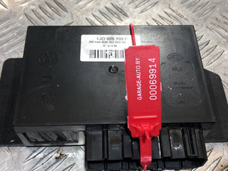 блок комфорта Volkswagen Passat B5 1999, 1.6 л., ANA, бензин, 5МКПП, мышка, универсал, 1J0959799F