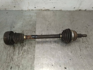 полуось передняя левая (приводной вал, ШРУС) Volkswagen Golf 4 поколение 1999, 1.4 л., бензин, 5МКПП