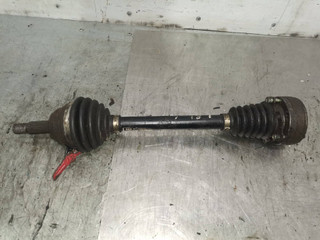 полуось передняя левая (приводной вал, ШРУС) Volkswagen Polo 3 поколение 1998, 1.4 л., бензин, 5МКПП, хетчбэк 5 дв.