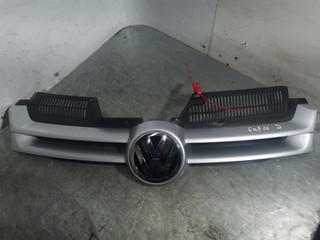 решетка радиатора Volkswagen Golf 5 поколение 2005, 1.9 л., дизель, 5МКПП, черный, хетчбэк 5 дв.
