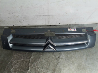 решетка радиатора Citroen Berlingo 1 поколение (M59) [рестайлинг] 2005, 1.9 л., дизель, 5МКПП