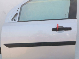 дверь передняя левая Land Rover Freelander 2 поколение 2007, 2.2 л., 224DT, дизель, 6МКПП, внедорожник 5 дв.