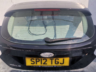 крышка багажника (дверь 3-5) Ford Focus 3 поколение 2012, 1.6 л., IQDB, бензин, 5МКПП, хетчбэк 5 дв.