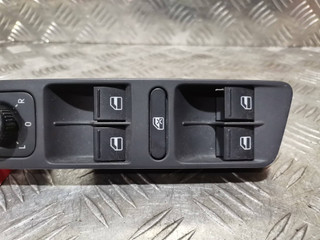 блок управления стеклоподъемниками Volkswagen Tiguan 1 поколение 2009, 2.0 л., CBAA, дизель, 6МКПП, внедорожник 5 дв., 1K4959857B