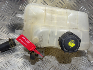 бачок расширительный Renault Megane 3 поколение 2010, 1.5 л., K9K 832, дизель, 6МКПП, хетчбэк 5 дв.