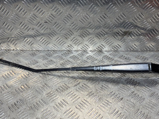 щеткодержатель (поводок стеклоочистителя, дворник) Volkswagen Touran 1 поколение 2004, 1.9 л., BKC, дизель, 6МКПП, минивэн