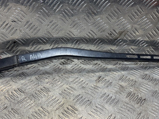 щеткодержатель (поводок стеклоочистителя, дворник) Audi A4 B6 2003, 3.0 л., ASN, бензин, АКПП, кабриолет