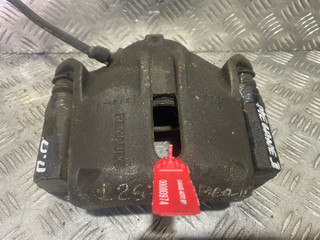 суппорт передний правый Renault Megane 2 поколение 2003, 1.6 л., K4M 616, бензин, 5МКПП, седан, BOSCH