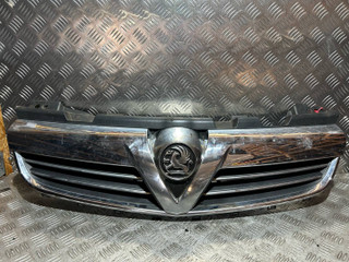 решетка радиатора Opel Zafira 2 поколение (B) [рестайлинг] 2009, 1.6 л., Z 16 XE1, бензин, 5МКПП, минивэн