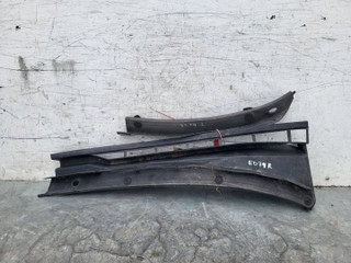 дождевик Audi 80 8C/B4 1995, 1.8 л., бензин, 5МКПП, хетчбэк 5 дв., 893819404