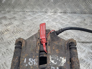 суппорт передний левый Citroen Xsara Picasso 1 поколение N68 2004, 1.8 л., 6FY (EW7A), бензин, МКПП, минивэн