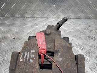 суппорт передний левый Ford Focus 2 поколение 2005, 1.6 л., G8DB, дизель, 5МКПП, универсал