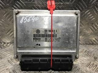 блок управления двигателем Audi A4 B5 1999, 1.8 л., бензин, МКПП, 8D0906018R, 0261206317