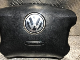 подушка безопасности водителя Volkswagen Sharan 1 поколение [рестайлинг] 2000, 1.9 л., дизель, МКПП, минивэн, 3B0880201AN