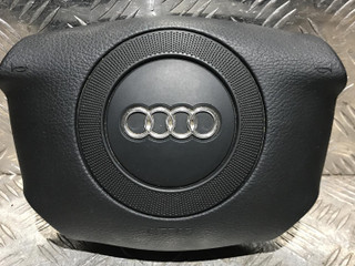подушка безопасности водителя Audi A6 4B/C5 1999, 2.4 л., бензин, МКПП, 4B0880201Q