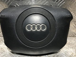 подушка безопасности водителя Audi A4 B5 1998, 1.9 л., дизель, МКПП, седан
