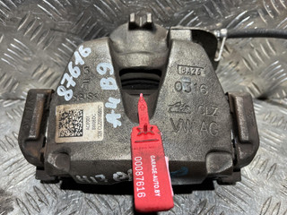 суппорт передний правый Audi A4 B9 2018, 2.0 л., CVKB, бензин, АКПП, универсал, передний привод, 8W0615124, 8W06DC