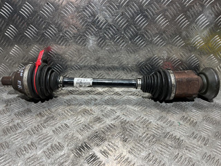 полуось передняя правая (приводной вал, ШРУС) Volkswagen Tiguan 1 поколение 2008, 2.0 л., CAWB, бензин, АКПП, внедорожник 5 дв., полный привод, 5N0407764J
