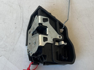 замок двери передней левой BMW 5 серия F07/F10/F11 2012, 2.0 л., N20 B20 A, бензин, АКПП, седан, 7229457