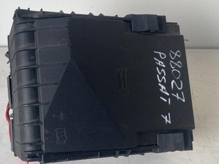 блок предохранителей Volkswagen Passat B7 2014, 1.4 л., CAXA, бензин, АКПП, седан, 3C0937125A, 1K0937132F