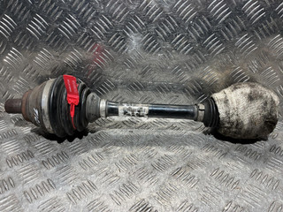 полуось передняя левая (приводной вал, ШРУС) Volkswagen Tiguan 1 поколение 2008, 2.0 л., CAWB, бензин, АКПП, внедорожник 5 дв., полный привод, 5N0407761N