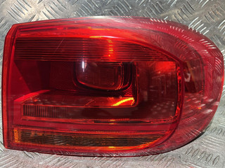 фонарь задний правый Volkswagen Tiguan 1 поколение [рестайлинг] 2013, 1.4 л., CTHA, бензин, АКПП, внедорожник 5 дв., 5N0945096Q