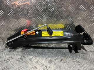 домкрат Audi Q5 8R 2010, 2.0 л., CDNC, бензин, АКПП, внедорожник 5 дв., 8R0011031C