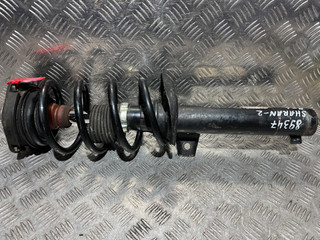 стойка передняя правая Volkswagen Sharan 2 поколение 2011, 2.0 л., CCZA, бензин, АКПП, минивэн, 7N0413031J