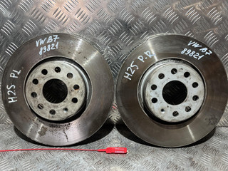 диск тормозной передний Volkswagen Passat B7 2014, 1.4 л., CAXA, бензин, АКПП, седан, 5Q0615301F