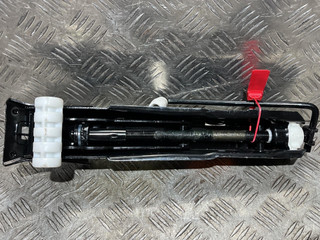 домкрат Audi A6 4G/C7 2012, 2.0 л., CDNB, бензин, АКПП, седан, 4G0011031F