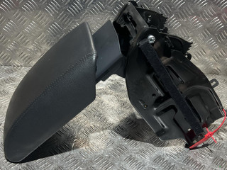 подлокотник Audi Q5 8R 2010, 2.0 л., CDNC, бензин, АКПП, внедорожник 5 дв., 8R0864283A
