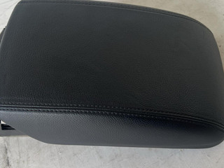 подлокотник Audi Q5 8R 2012, 2.0 л., CDNC, бензин, АКПП, внедорожник 5 дв., 8R0864283A