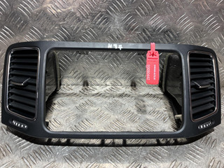 дефлектор обдува салона Volkswagen Sharan 2 поколение 2011, 2.0 л., CCZA, бензин, АКПП, минивэн, 7N0858069D