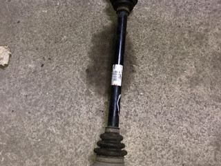 полуось задняя (приводной вал, ШРУС) BMW 1 серия F20/F21 2014, 1.6 л., N13 B16 A, бензин, АКПП, хетчбэк 5 дв., 33207629301