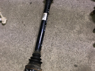 полуось задняя (приводной вал, ШРУС) BMW 7 серия F01/F02 2011, 4.4 л., N63 B44 A, бензин, АКПП, седан, 33207566086